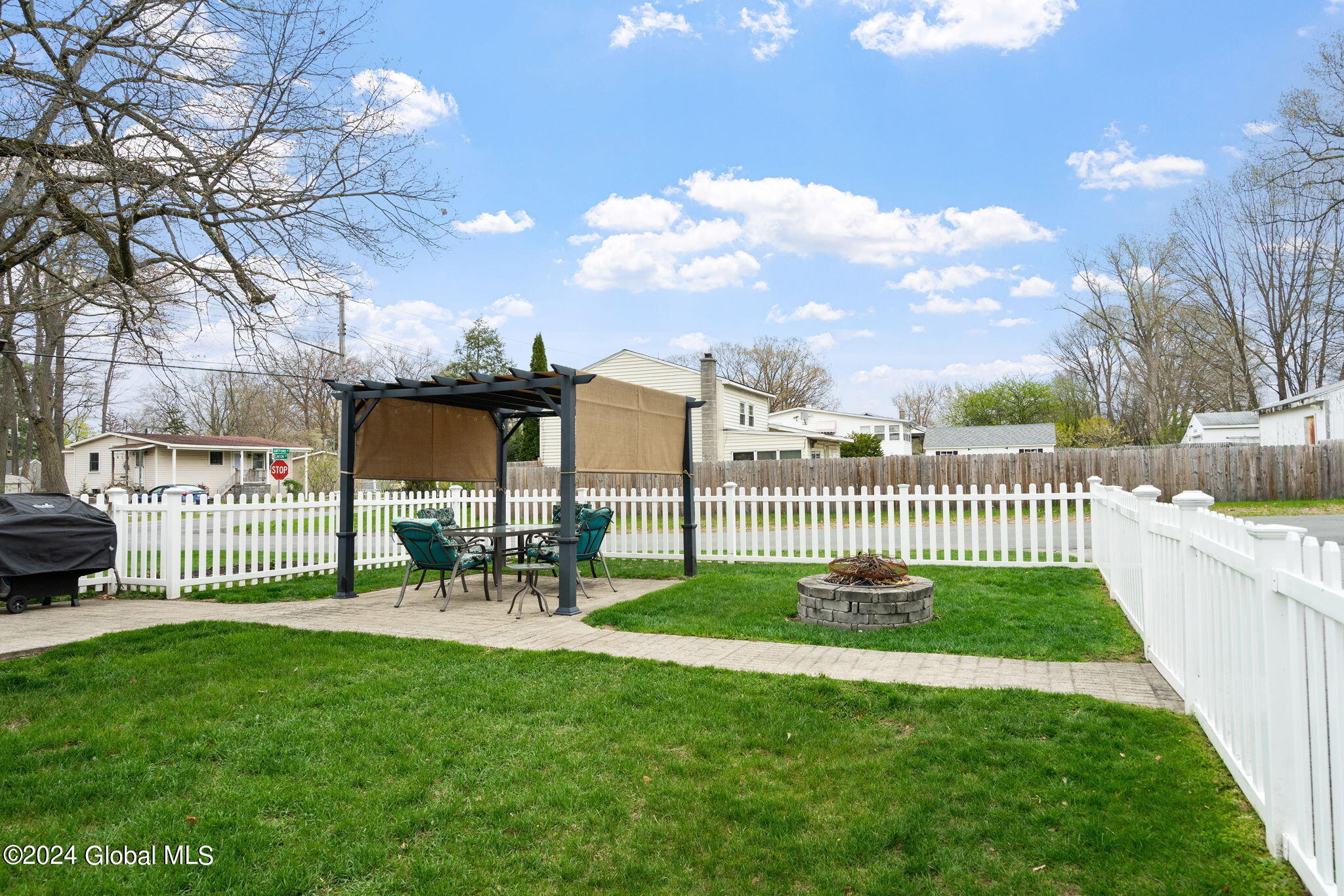 504 Gifford Road Schenectady, NY 12304 - Photo 3 of 35 12-web-or-mls-504-gifford-rd