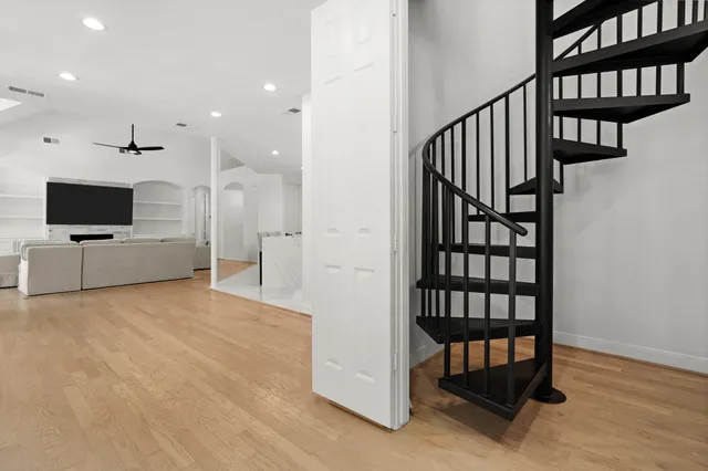 $699,000 | 9502 Crosby Way, Missouri City, TX 77459