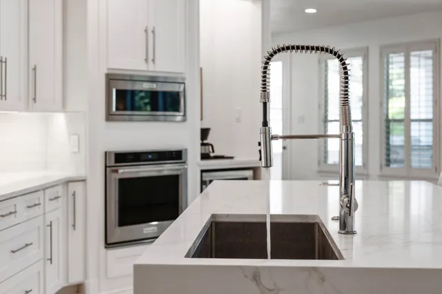 $699,000 | 9502 Crosby Way, Missouri City, TX 77459