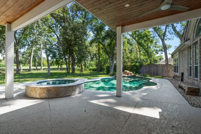 $699,000 | 9502 Crosby Way, Missouri City, TX 77459