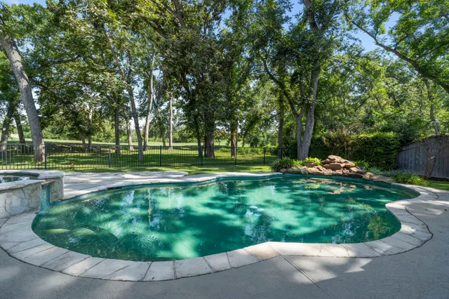 $699,000 | 9502 Crosby Way, Missouri City, TX 77459