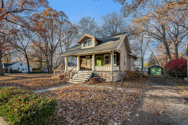 $299,000 | 716 Catalpa Drive, Royal Oak, MI 48067