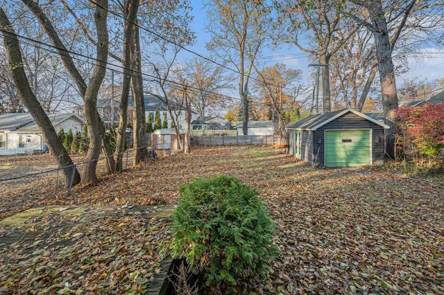 $299,000 | 716 Catalpa Drive, Royal Oak, MI 48067