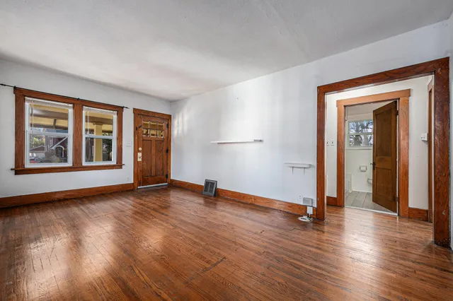 $299,000 | 716 Catalpa Drive, Royal Oak, MI 48067