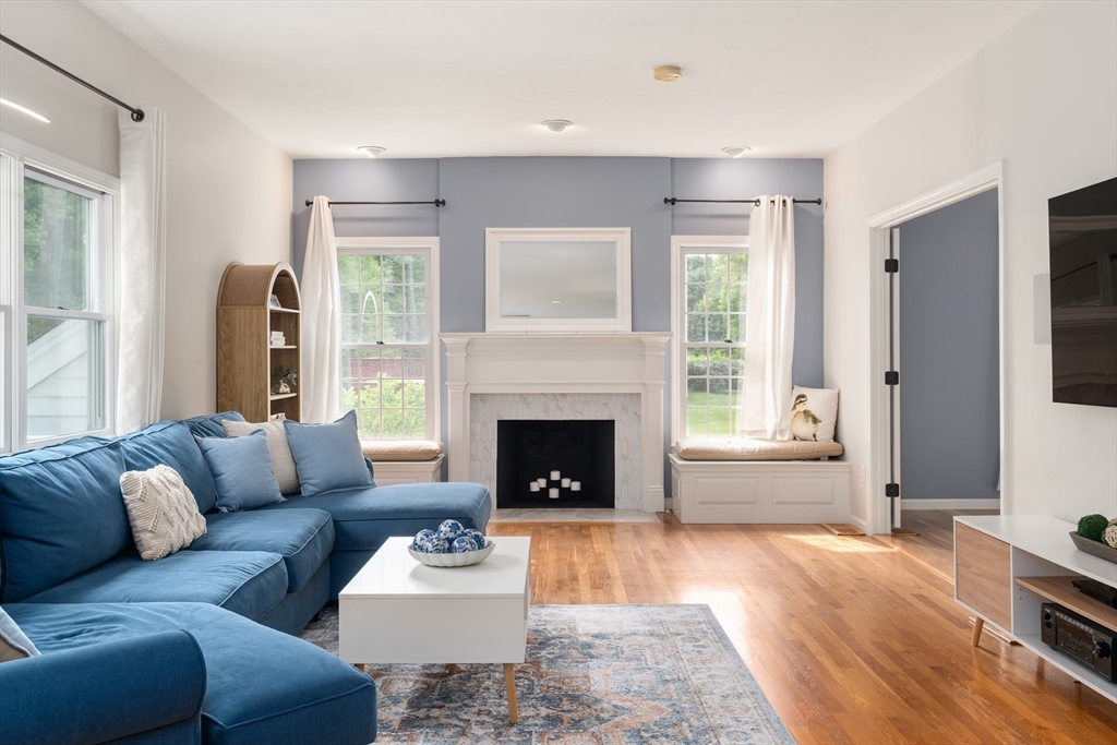419 Hudson Road Sudbury, MA 01776 - Photo 7 of 42
