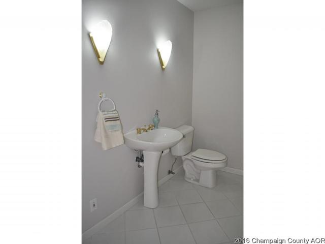 302 Jay Street Savoy, IL 61874 - Photo 13 of 24