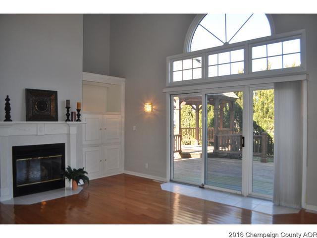302 Jay Street Savoy, IL 61874 - Photo 8 of 24