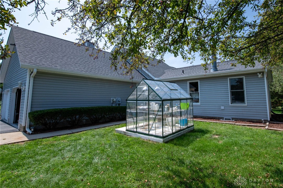820 West Sparrow Road Springfield, OH 45502 - Photo 68 of 100