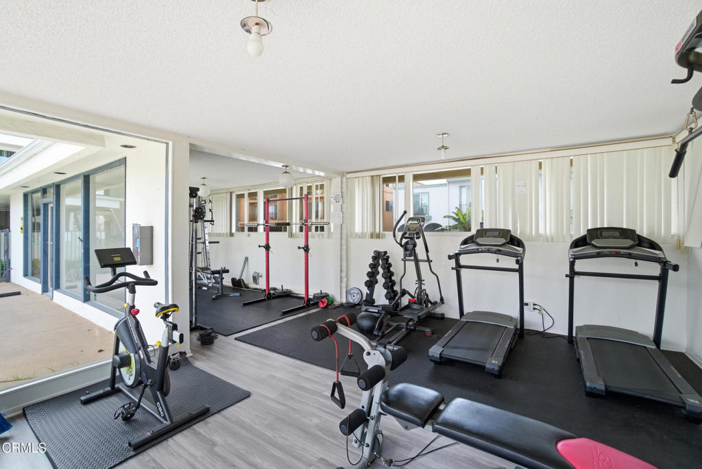 1341 Edgewood Way, Unit 23 Oxnard, CA 93030 - Photo 35 of 39