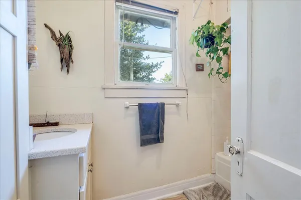 $2,695 | 1103 West 22nd Street, Unit B, Austin, TX 78705