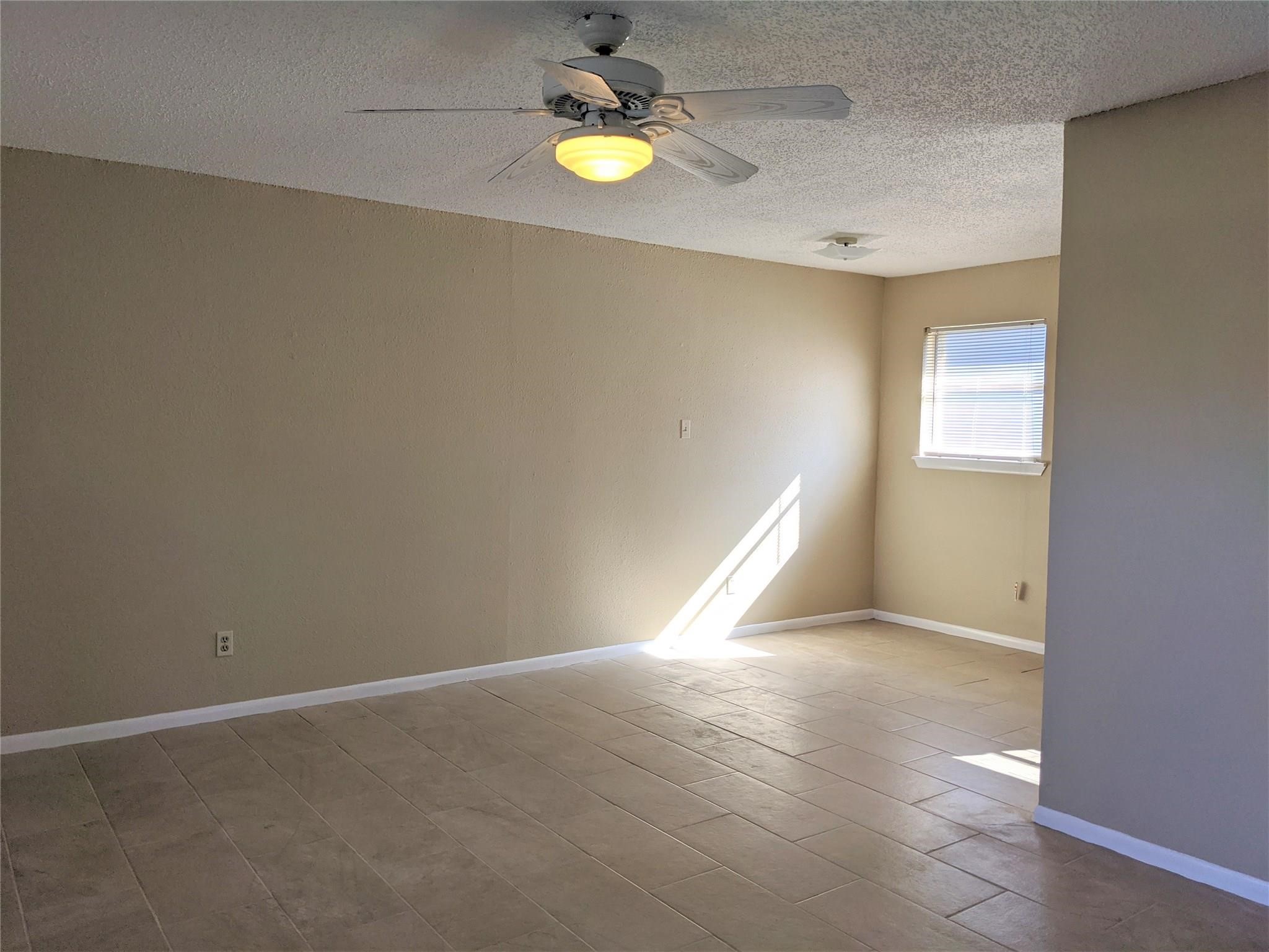 915 Alexander Street, Unit 3 Houston, TX 77008 - Photo 5 of 19