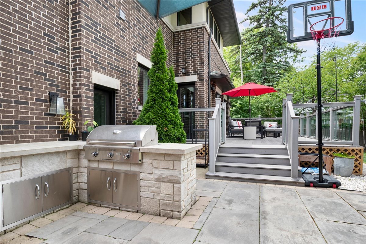 2921 Simpson Street Evanston, IL 60201 - Photo 34 of 41 a view of a with a patio