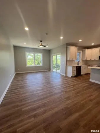 $2,900 | 5246 Pandit Drive, Bettendorf, IA 52722