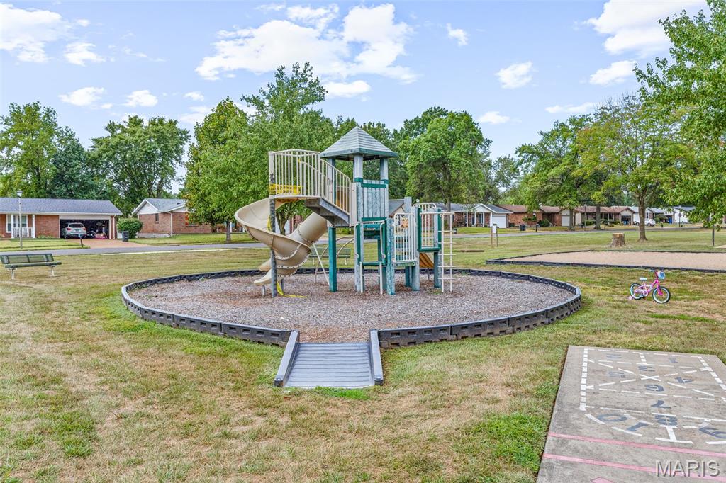 2379 England Town Road St. Louis, MO 63129 - Photo 15 of 28 Gallery Image 15