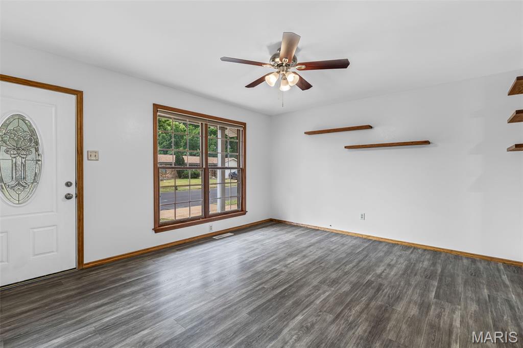 2379 England Town Road St. Louis, MO 63129 - Photo 2 of 28 Gallery Image 2