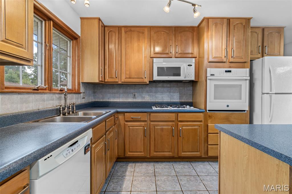 2379 England Town Road St. Louis, MO 63129 - Photo 21 of 28 Gallery Image 21