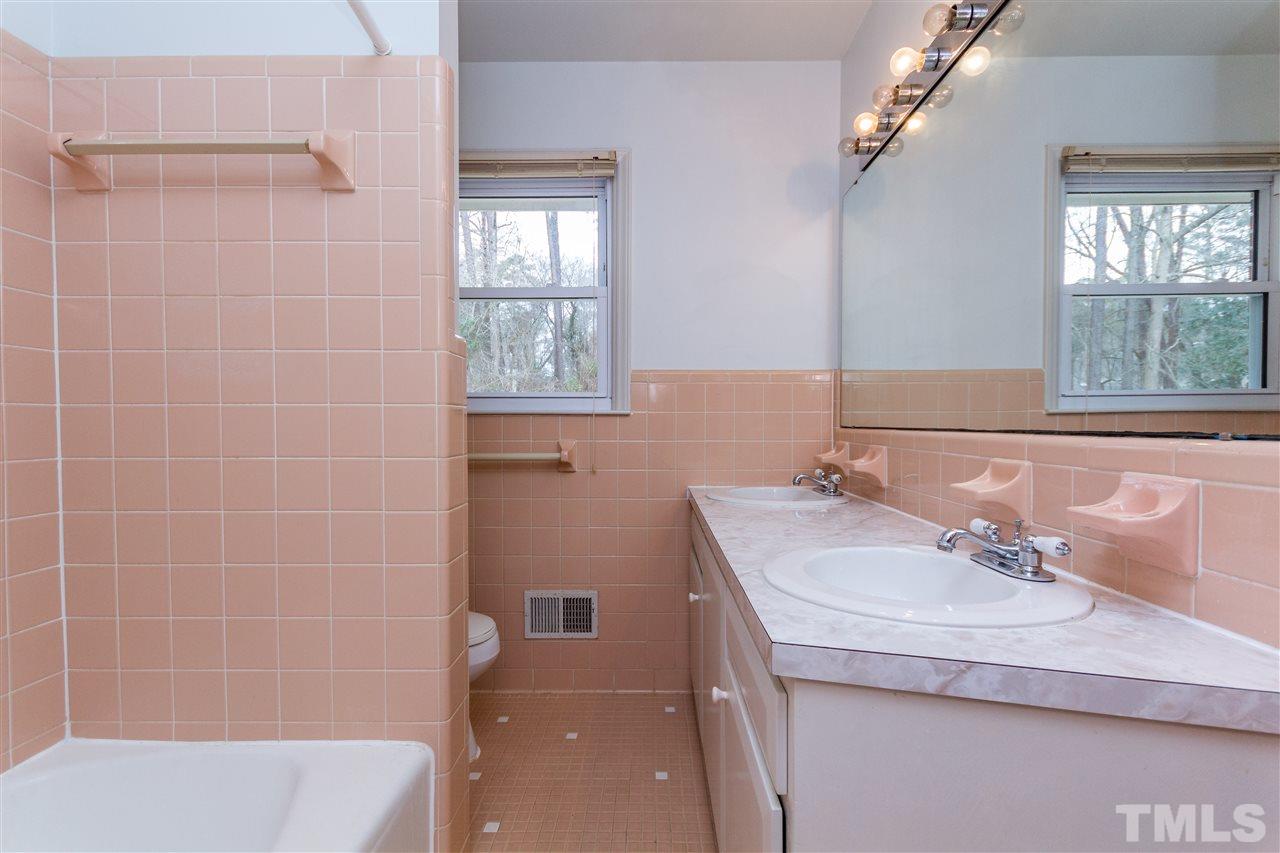 4704 Greenbrier Road Raleigh, NC 27603 - Photo 16 of 25