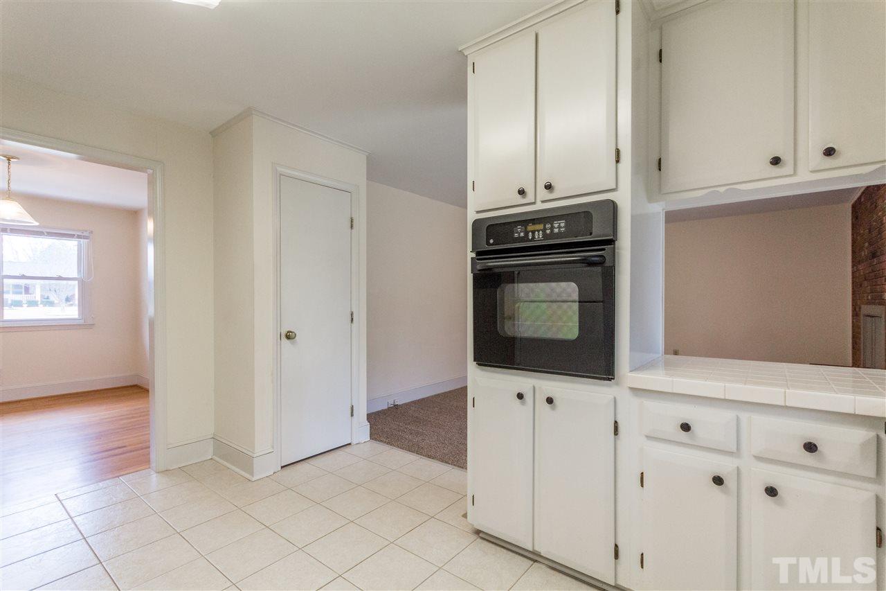 4704 Greenbrier Road Raleigh, NC 27603 - Photo 10 of 25