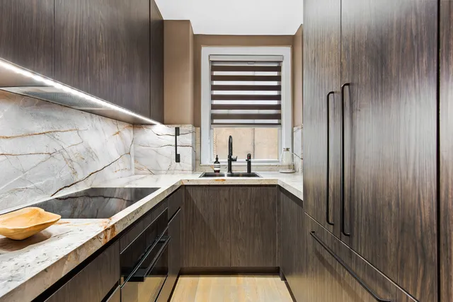 $1,399,000 | 40 West 55th Street, Unit 4D | Midtown Central