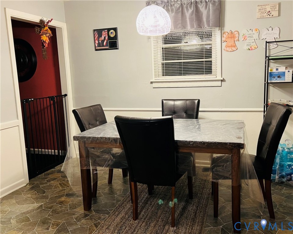 2305 Apollo Road Richmond, VA 23223 - Photo 5 of 16 Dining area