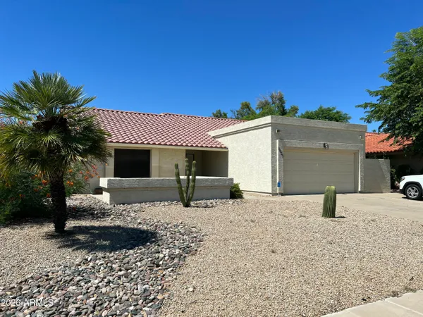 $1,895 | 18942 North 96th Lane, Peoria, AZ 85382