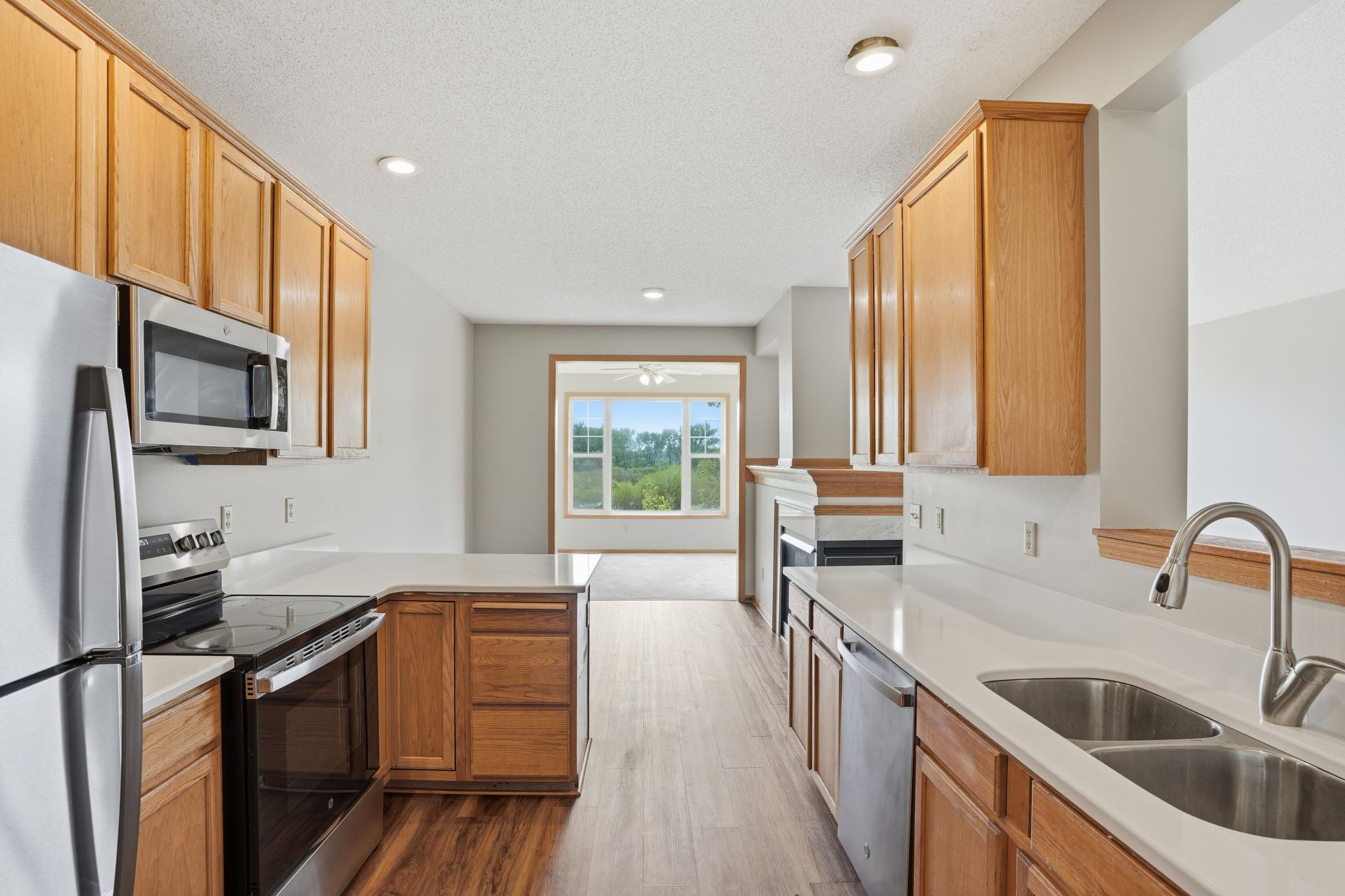 5792 Prairie Ridge Drive, Unit 182 Shoreview, MN 55126 - Photo 16 of 46