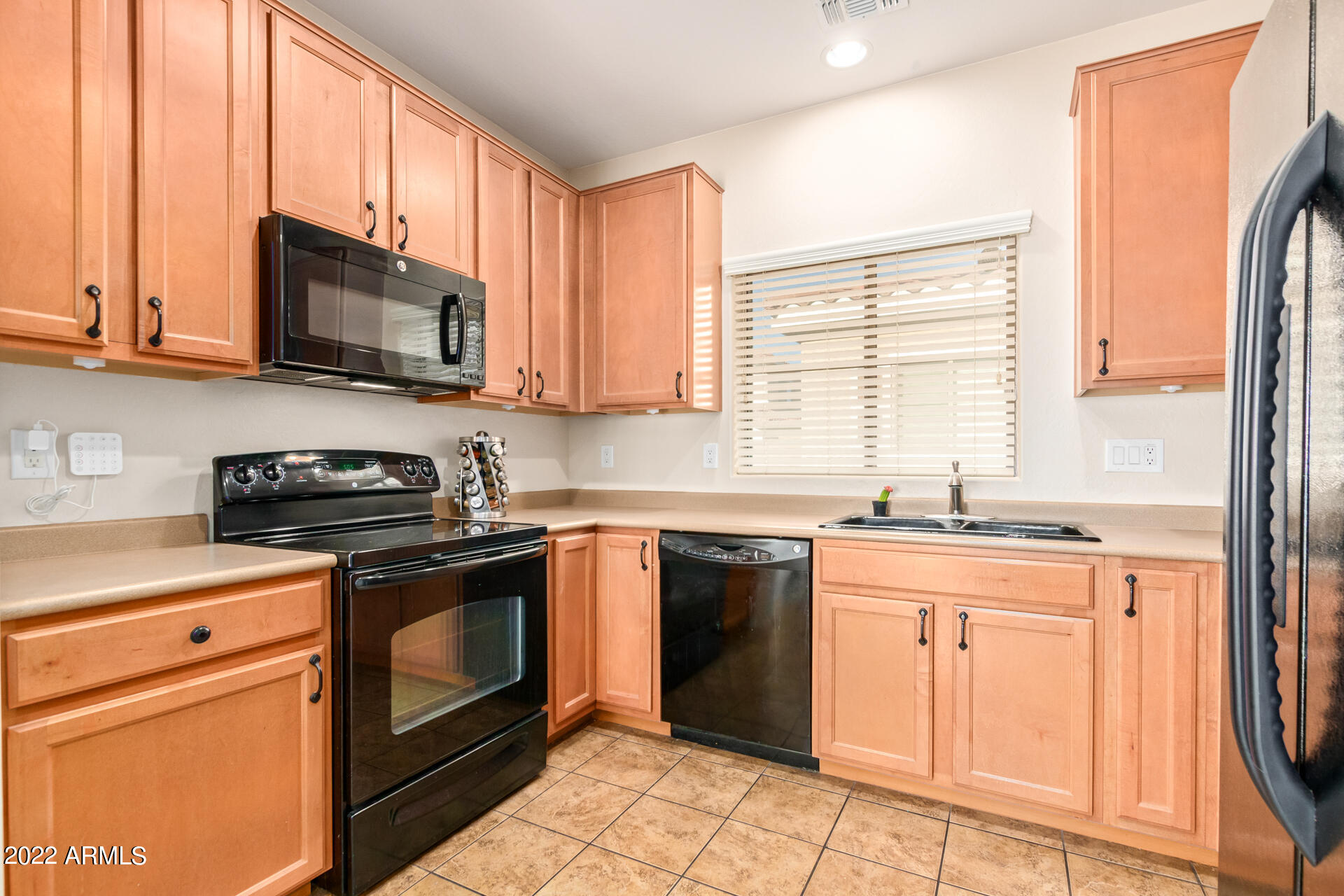 4736 East Redfield Road Gilbert, AZ 85234 - Photo 14 of 39 Kitchen
