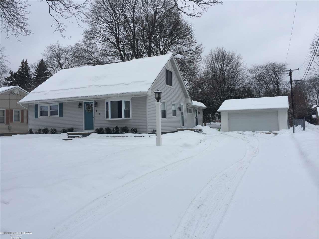 414 Minot Street Romeo, MI 48065 - Photo 3 of 61 31337842-2.JPG