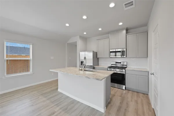 $1,980 | 10107 Gold Finch Run, Magnolia, TX 77354