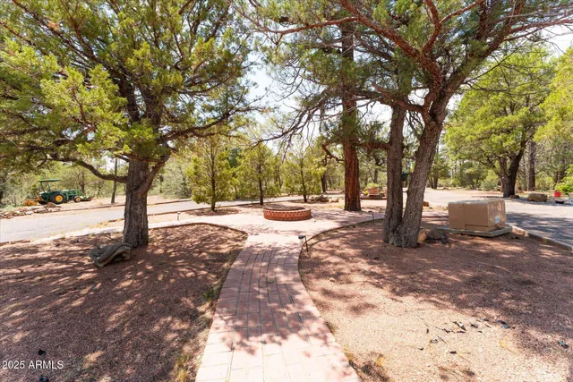 $950,000 | 1400 South 11th Street, Show Low, AZ 85901