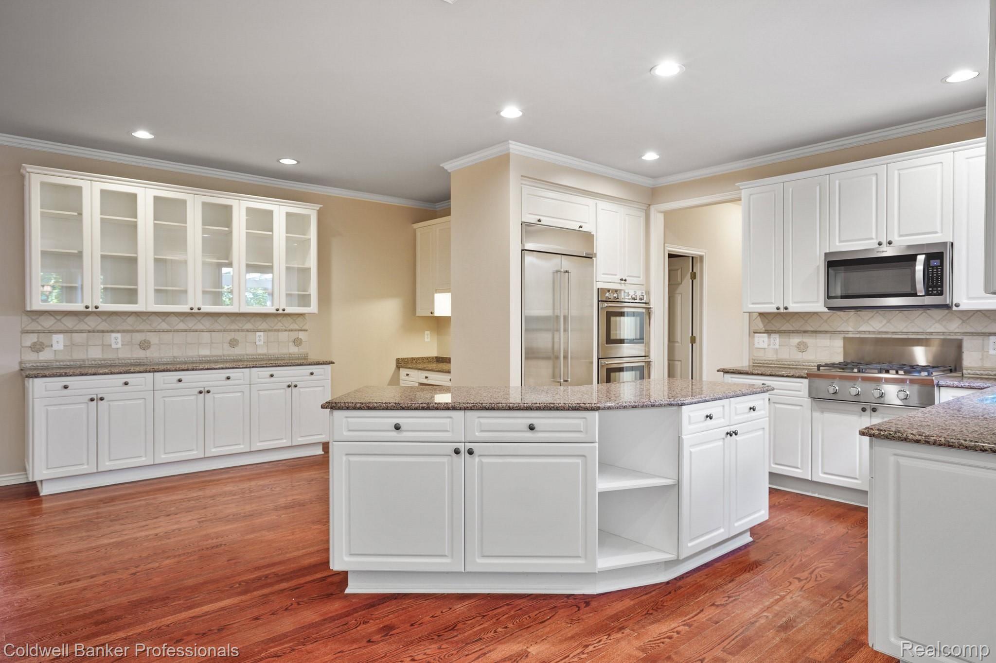 5689 Kirkridge Trail Rochester, MI 48306 - Photo 22 of 62 5689-Kirkridge-Trail-22.JPG