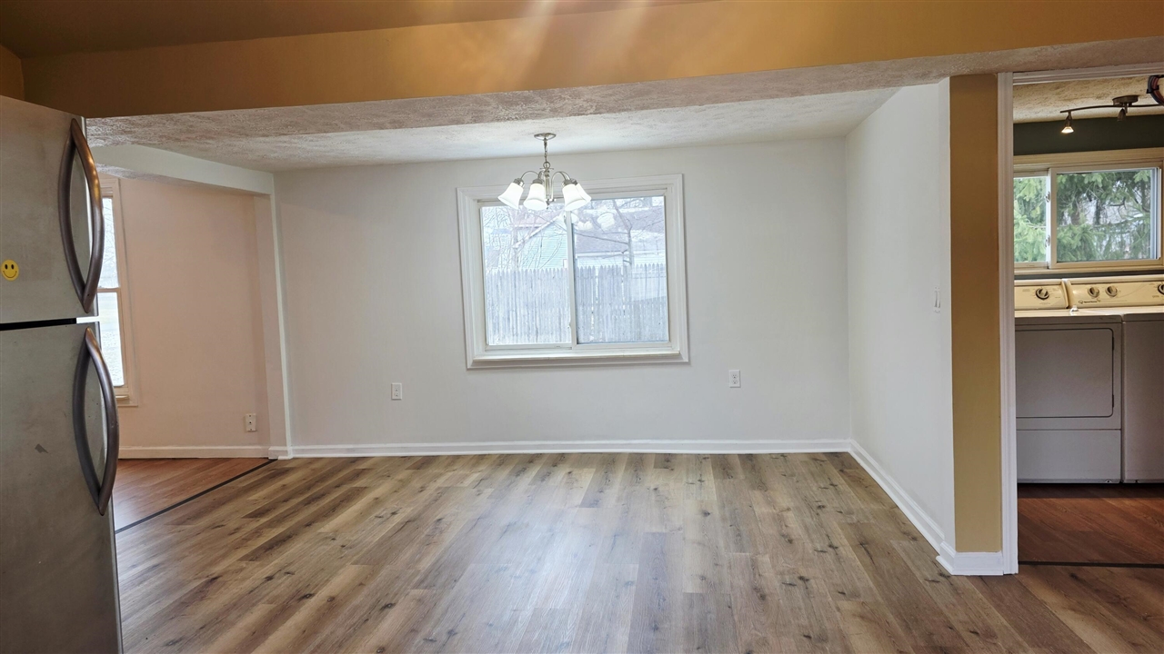 321 South 4th Street Edmore, MI 48829 - Photo 9 of 28