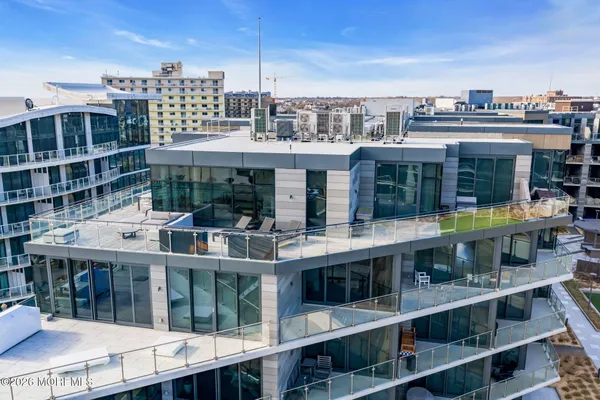a view of a large building with a lot of windows