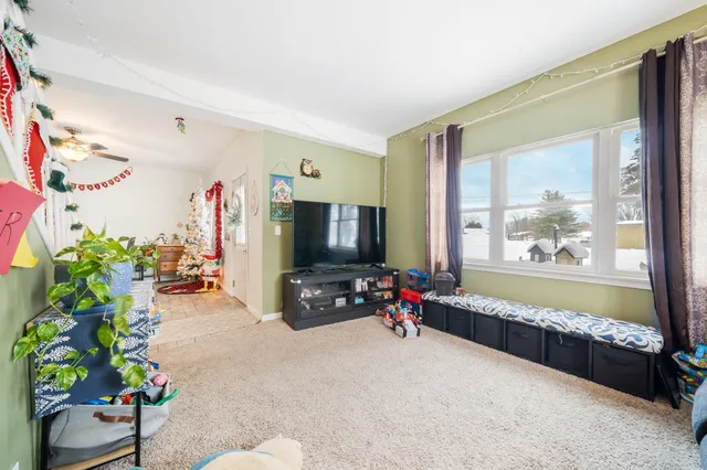 $189,900 | 351 Quincy Street, Oconto Falls, WI 54154