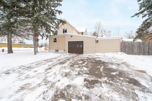 $189,900 | 351 Quincy Street, Oconto Falls, WI 54154