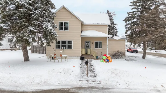 $189,900 | 351 Quincy Street, Oconto Falls, WI 54154