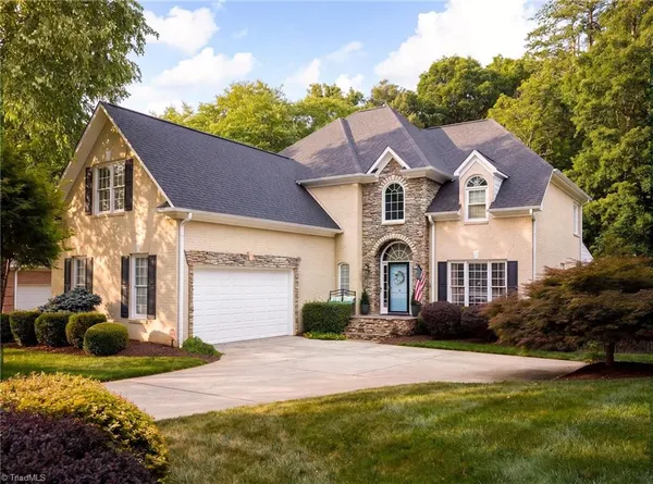 $760,000 | 4 Windrock Way, Greensboro, NC 27455