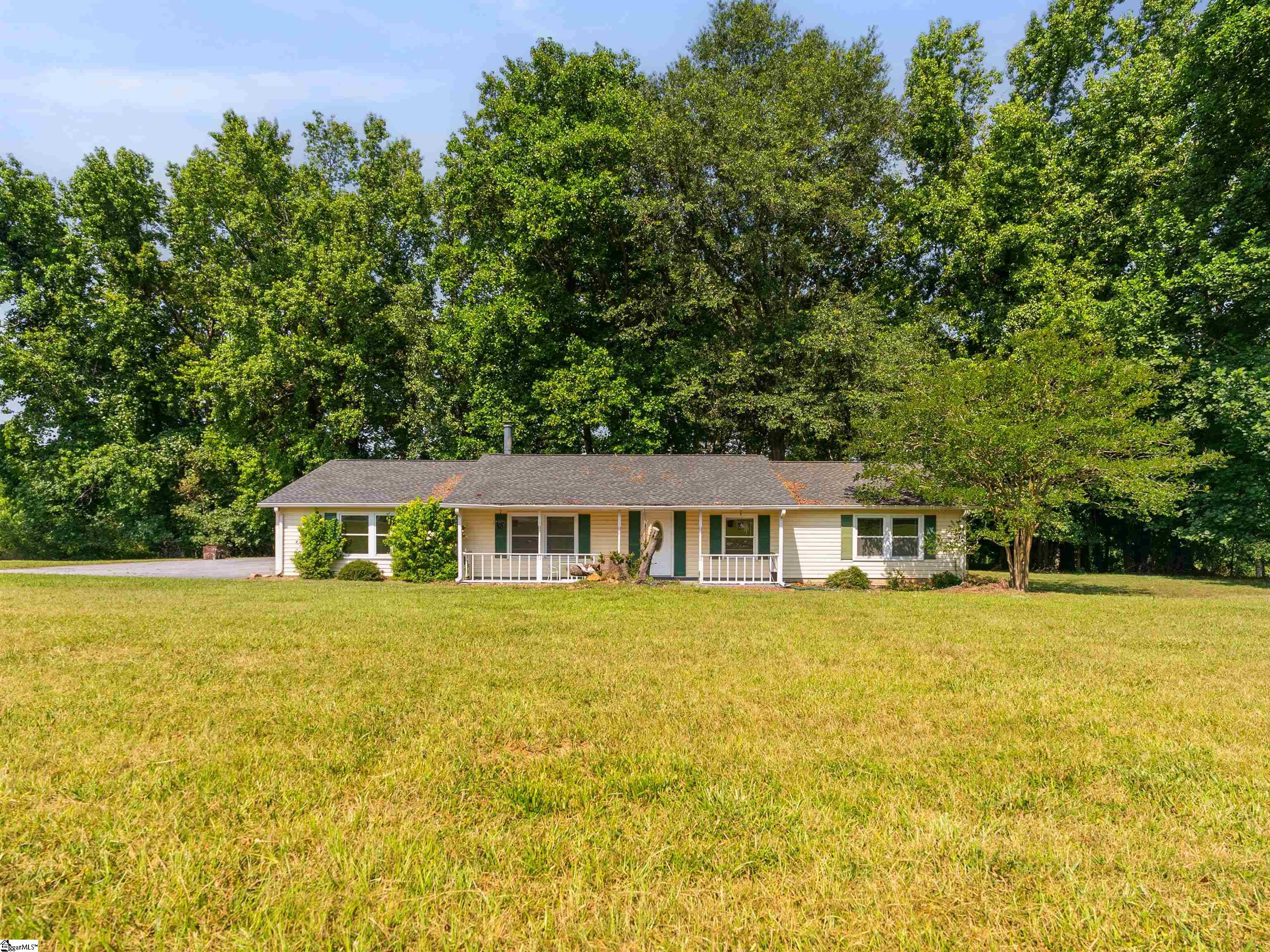 113 Commodore Drive Duncan, SC 29334 - Photo 2 of 41