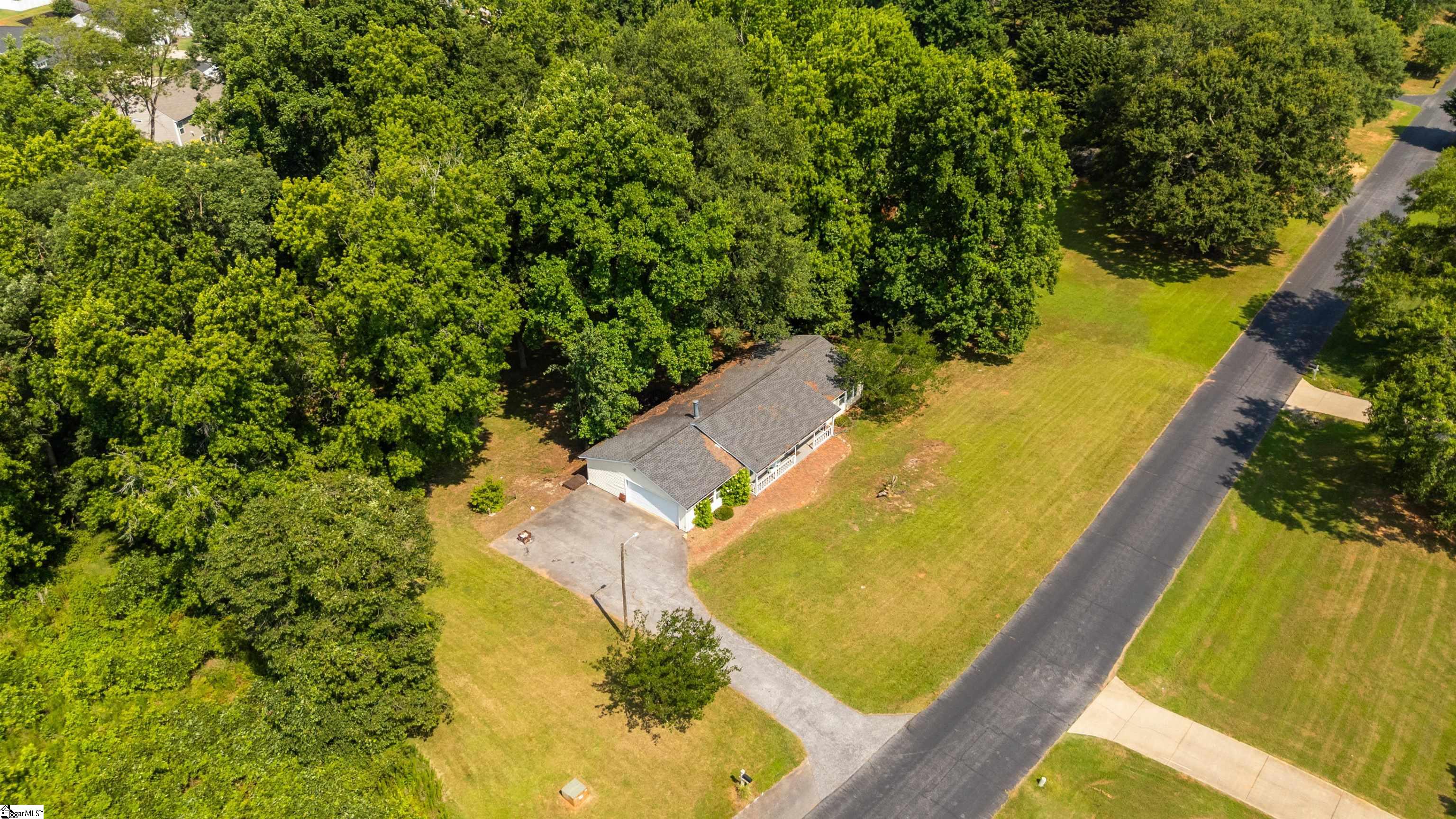 113 Commodore Drive Duncan, SC 29334 - Photo 36 of 41