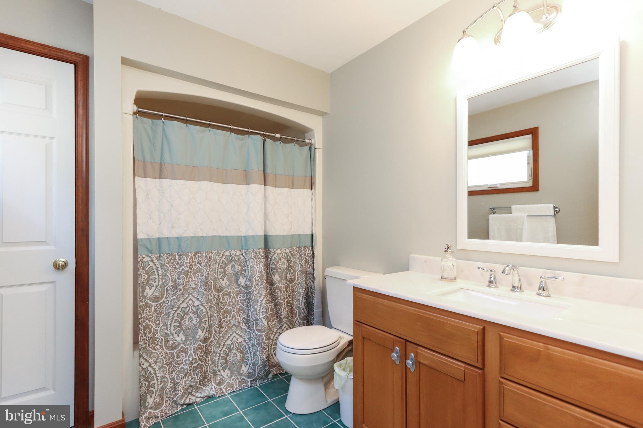 4535 Wentz Road Manchester, MD 21102 - Photo 41 of 55 Upper Level Hall Bath, View 1