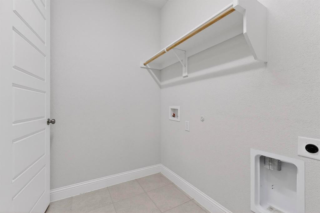 805 Rustic Trail Midlothian, TX 76065 - Photo 37 of 40 a view of small space