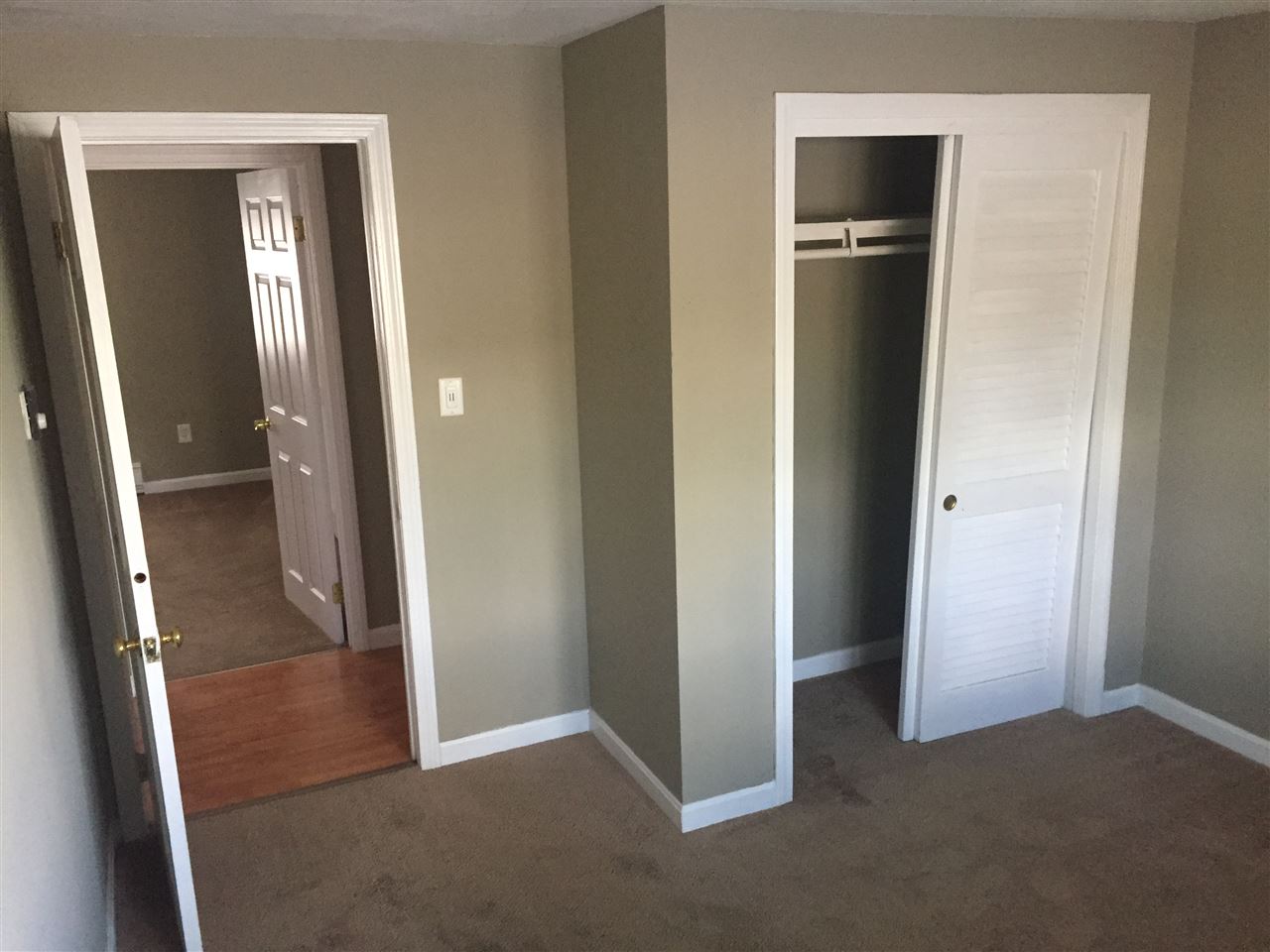 112 Calef Road Manchester, NH 03103 - Photo 11 of 28