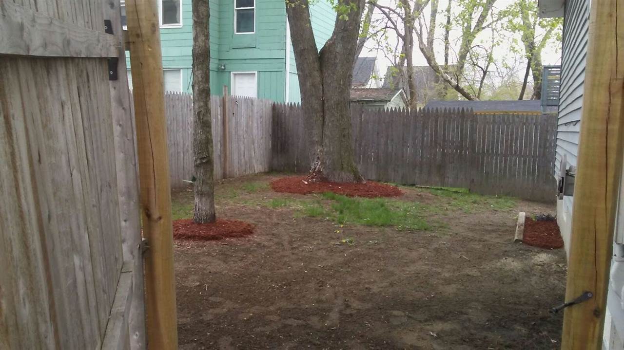 112 Calef Road Manchester, NH 03103 - Photo 12 of 28
