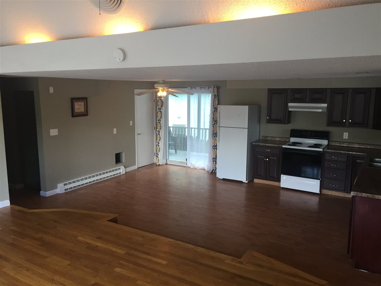 112 Calef Road Manchester, NH 03103 - Photo 3 of 28