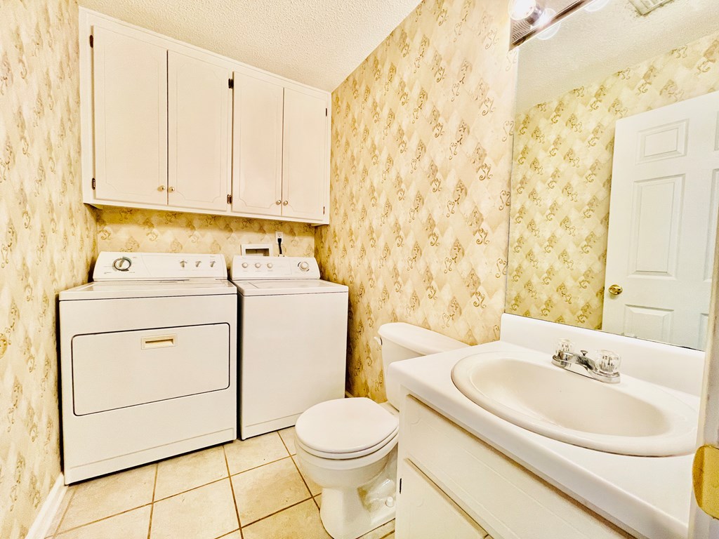 105 South Spring View Drive Enterprise, AL 36330 - Photo 6 of 12 Gallery Image 6