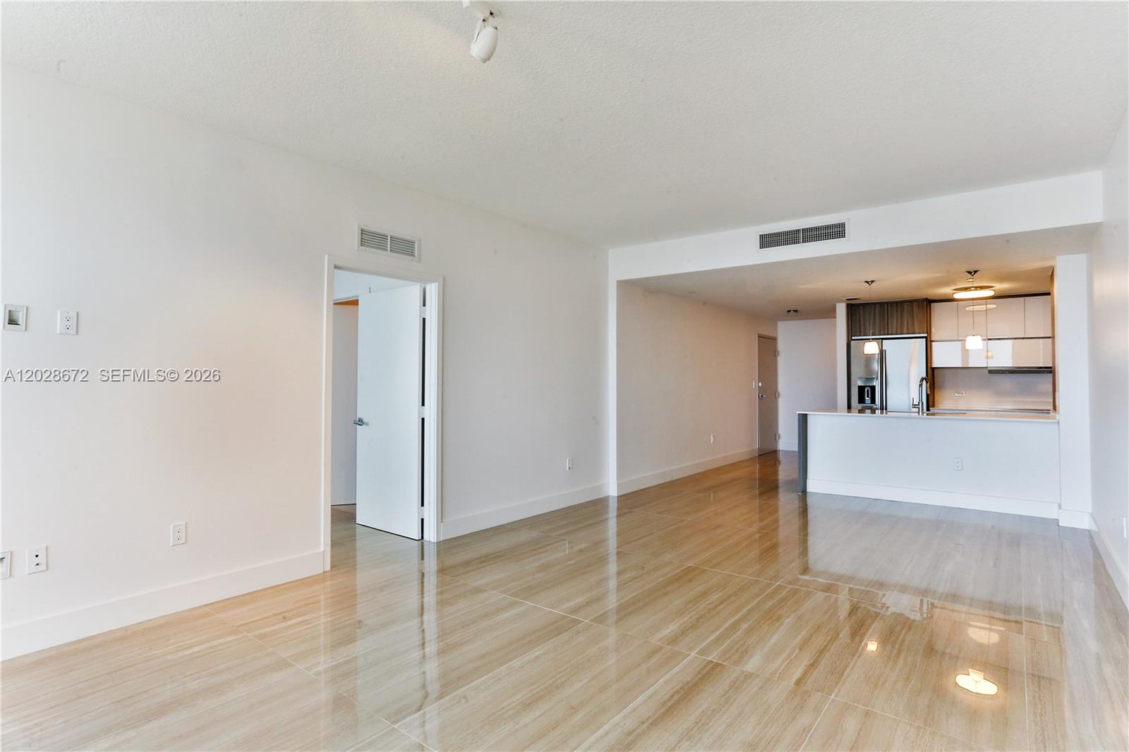 600 Northeast 27th Street, Unit 1504 Miami, FL 33137 - Photo 5 of 20 LIVING ROOM/DINING