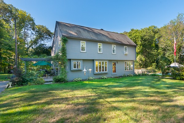 42 Colrain Road Topsfield, MA 01983 - Photo 1 of 25 Gallery Image 1