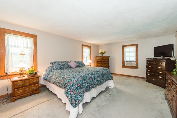 42 Colrain Road Topsfield, MA 01983 - Photo 13 of 25 Gallery Image 13