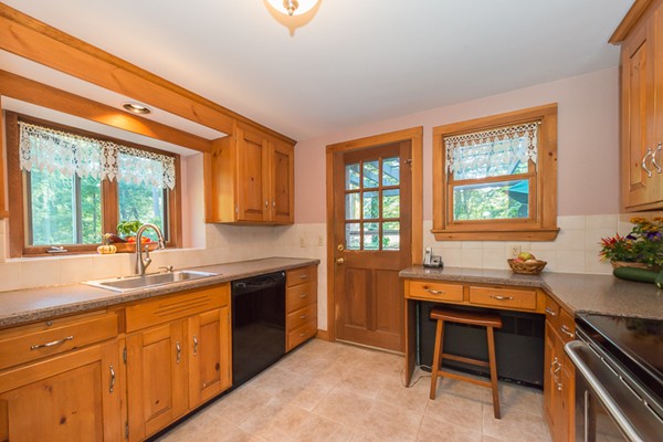 42 Colrain Road Topsfield, MA 01983 - Photo 2 of 25 Gallery Image 2