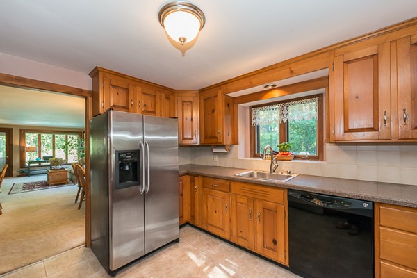 42 Colrain Road Topsfield, MA 01983 - Photo 3 of 25 Gallery Image 3